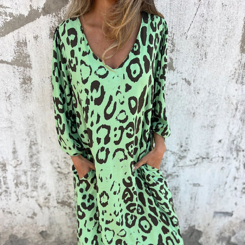 π Festive Season Special: Chill with 78% OFF! πV-Neck Printed Flowy Dress with Pockets