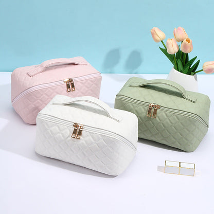 🎅 Festive Surprise: 75% OFF 🎁✨ Must-Have Travel Makeup Bag